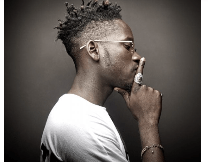 Incroyable : Mr Eazi décroche 1 milliard de dollars Eazi 1 milliard